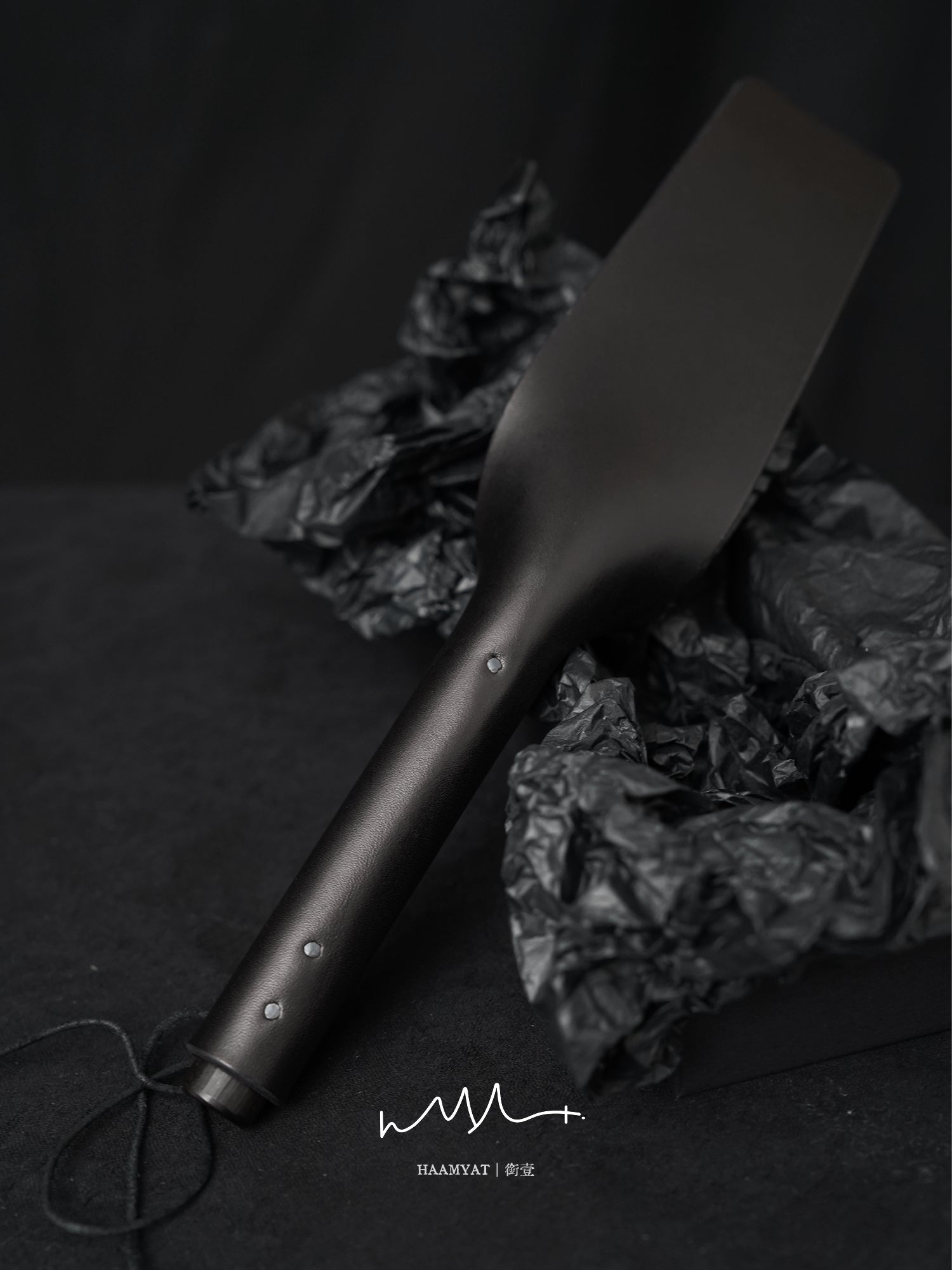 HAAMYAT Handcrafted Black Vegetable-Tanned Leather Paddle