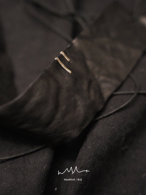 HAAMYAT Handcrafted Black Vegetable-Tanned Horse Leather Blindfold